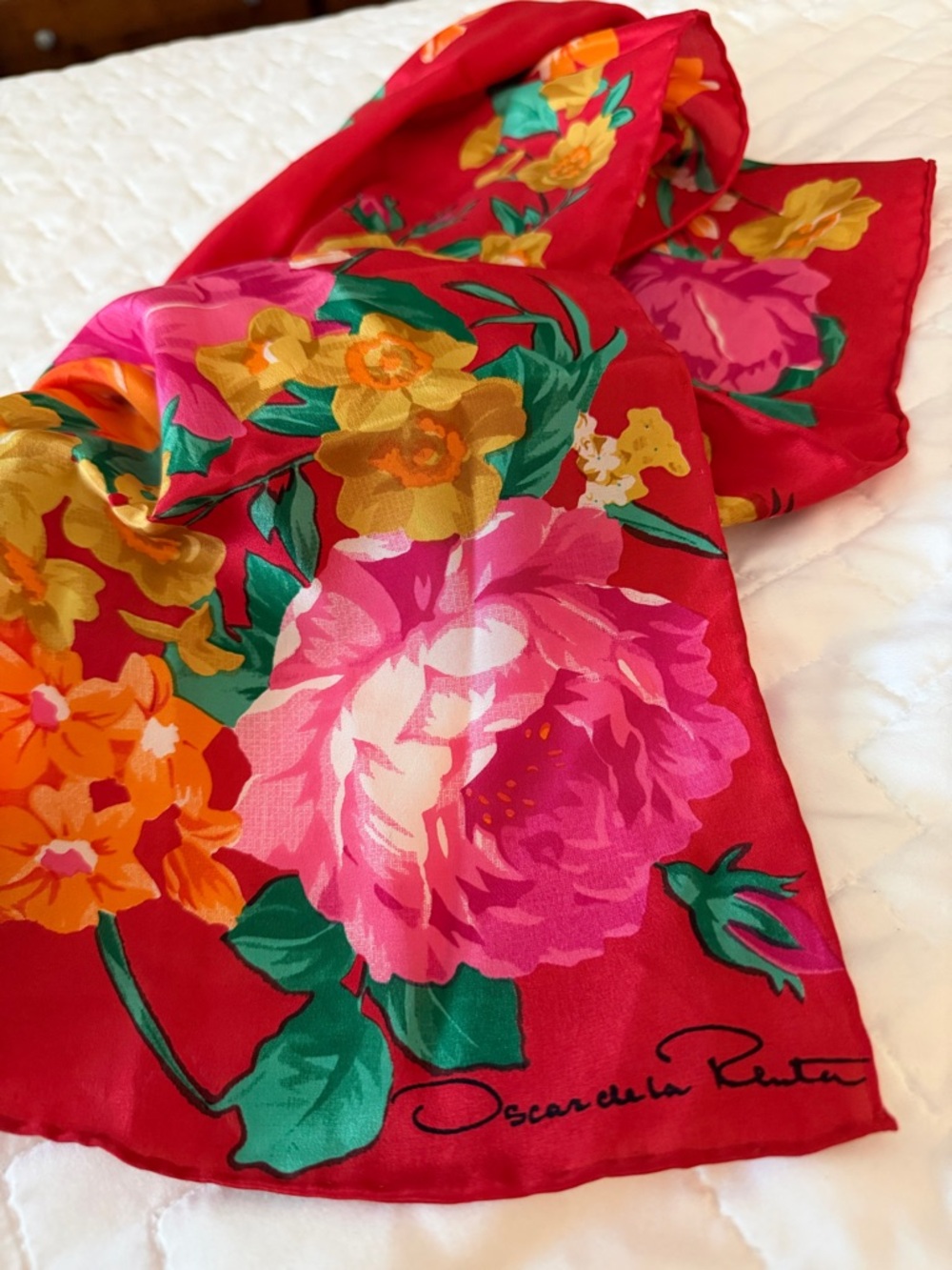 Oscar de la Renta Red 100% Silk Rectangular Scarf with Floral Print